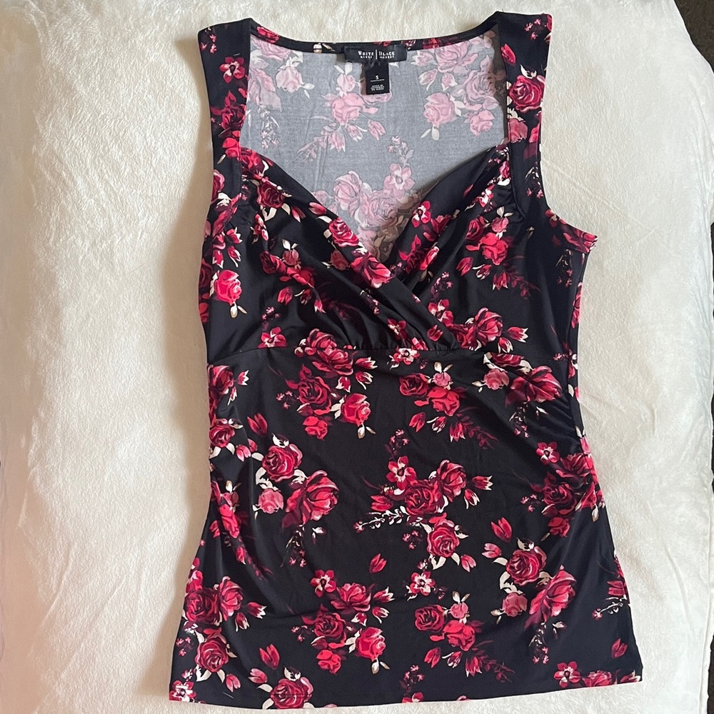 White House Black Market Black and Red Floral Tank Top